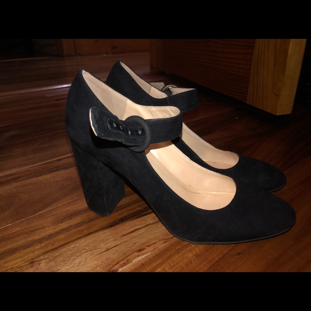 Liz Claiborne Black Suede Heels